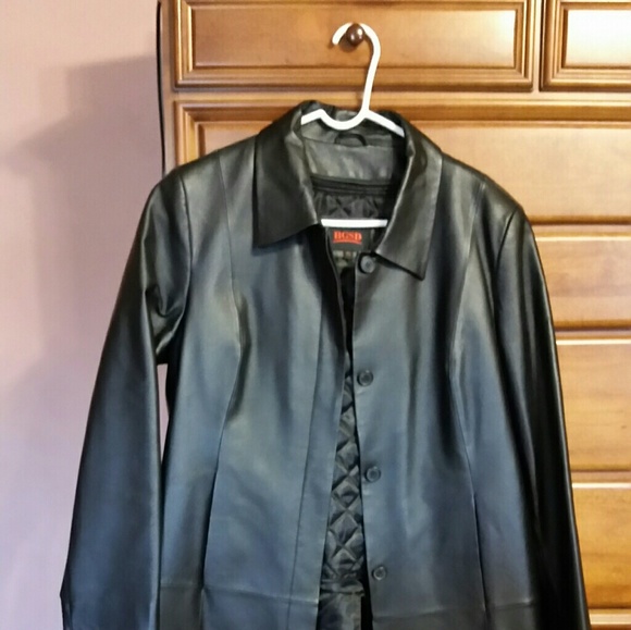 BGSD Jackets & Blazers - BGSD PETITE L WOMEN'S BLACK LEATHER KNEE LENGTH